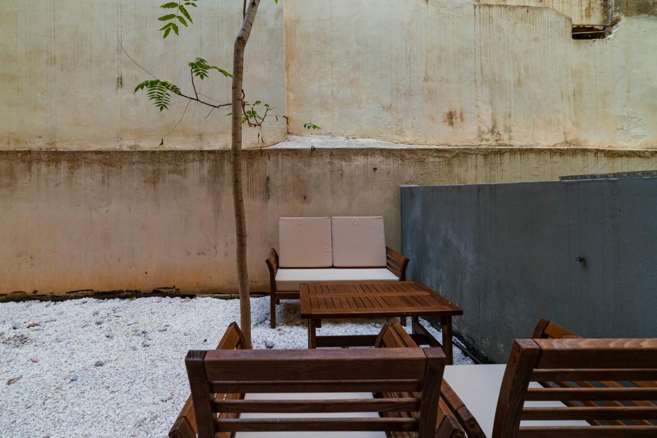 Lykabettus Gem With Yard And Parking Apartment Athena Bagian luar foto
